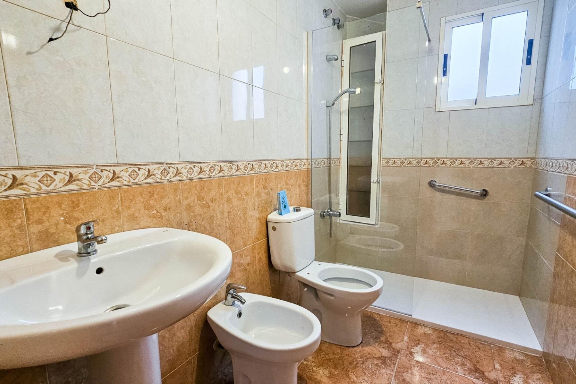Revente - Apartment -
Torrevieja - Centro