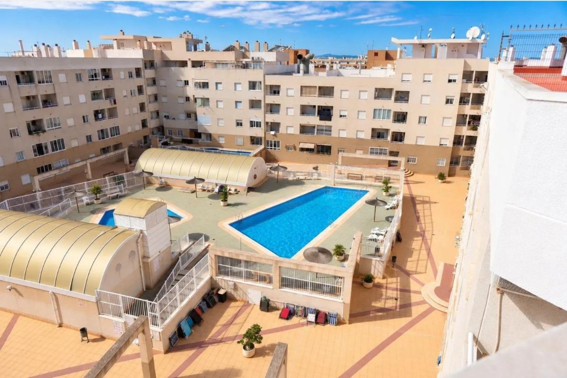 Revente - Apartment -
Torrevieja - Centro
