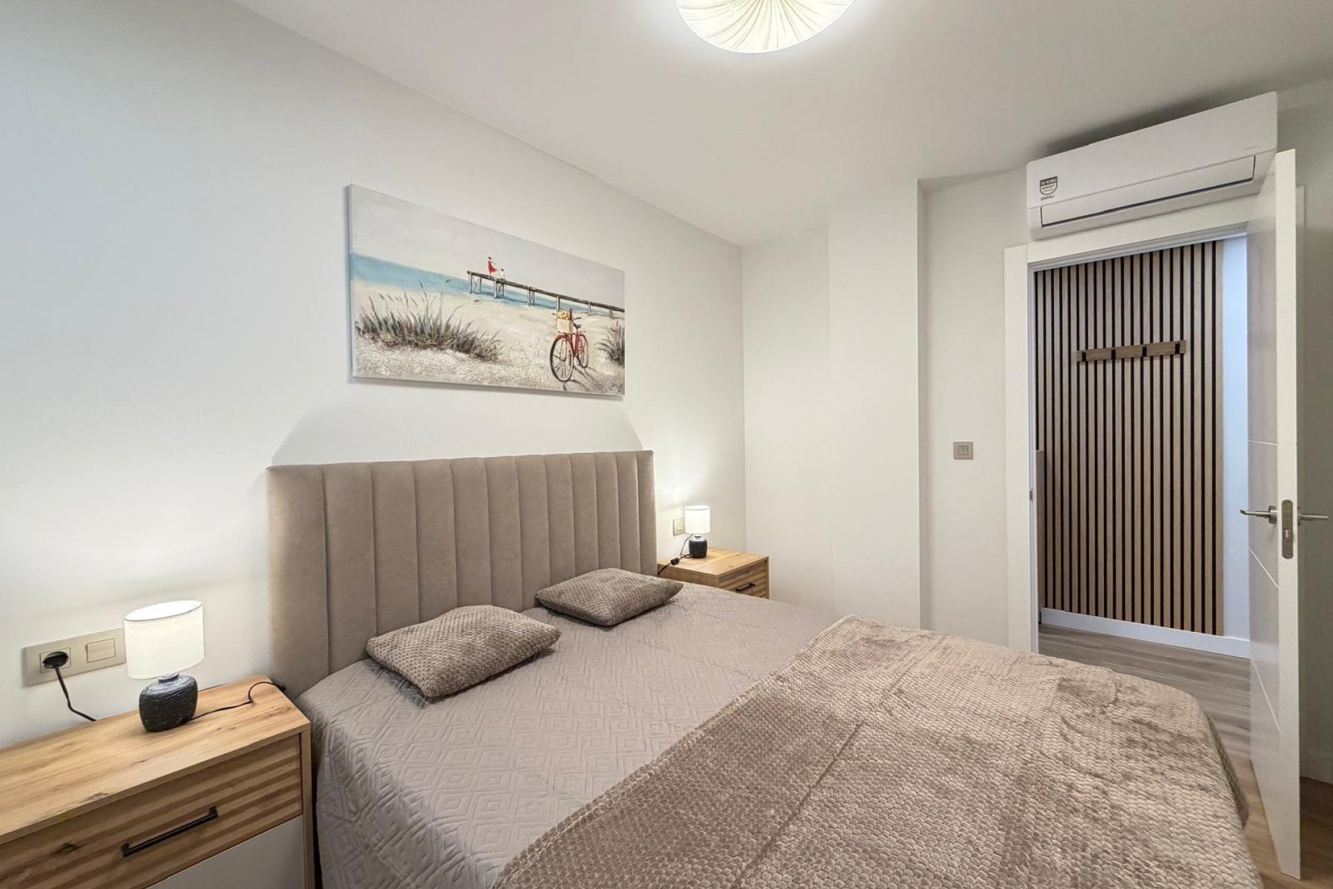 Revente - Apartment -
Torrevieja - Centro
