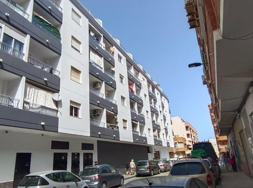 Revente - Apartment -
Torrevieja - Centro