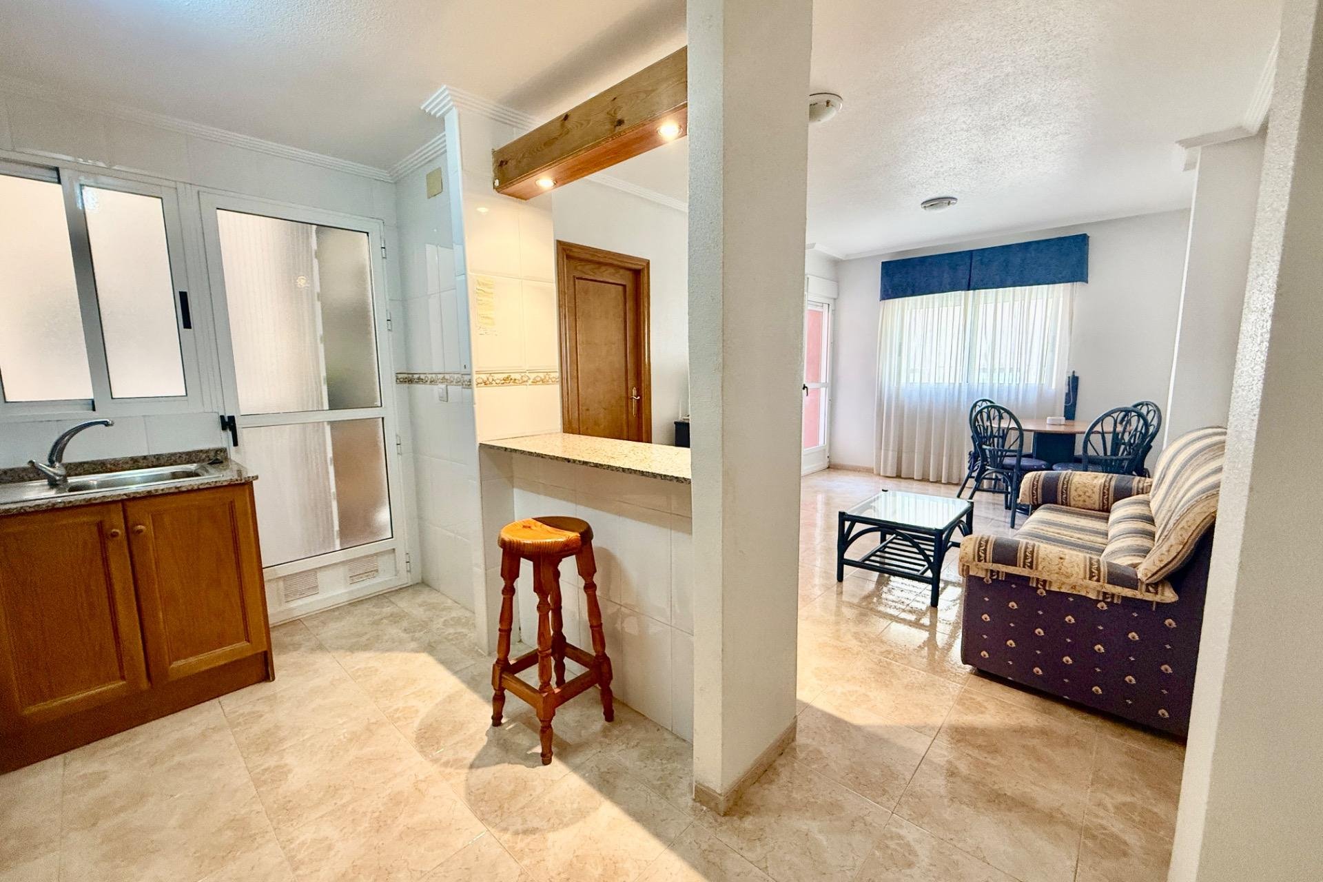 Revente - Apartment -
Torrevieja - Centro