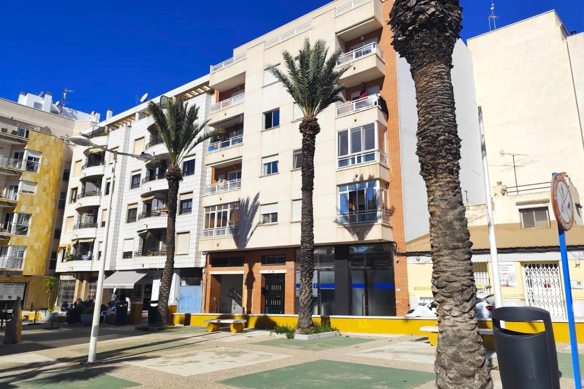 Revente - Apartment -
Torrevieja - Centro