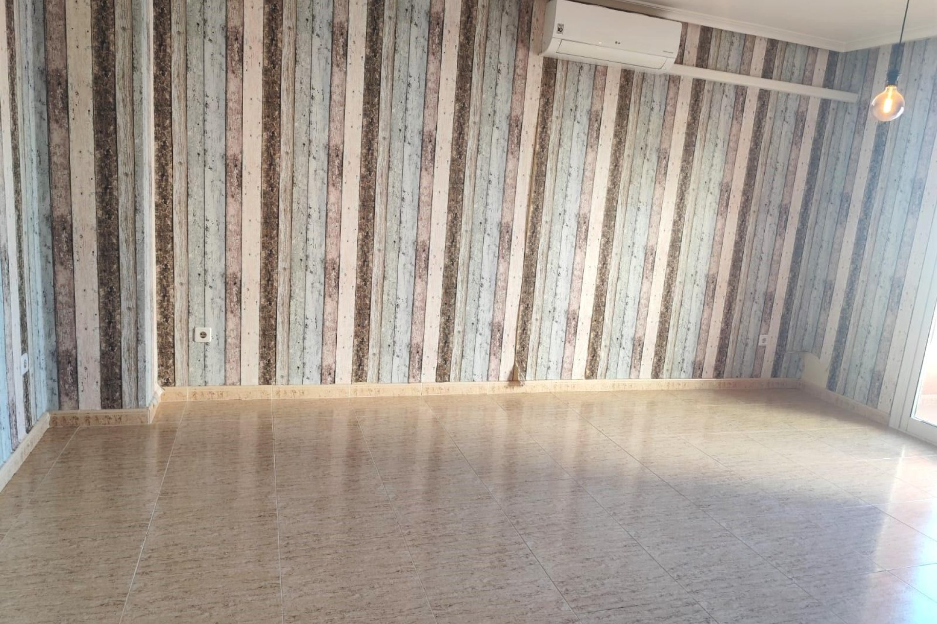 Revente - Apartment -
Torrevieja - Centro