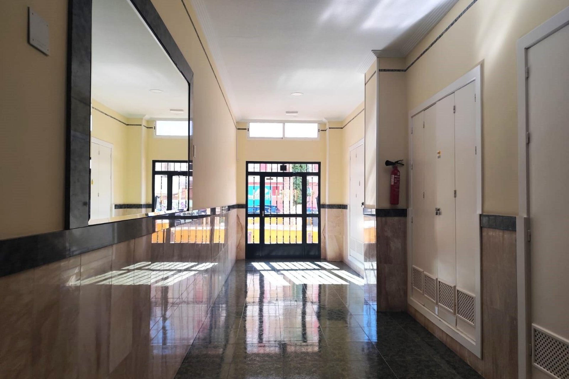 Revente - Apartment -
Torrevieja - Centro