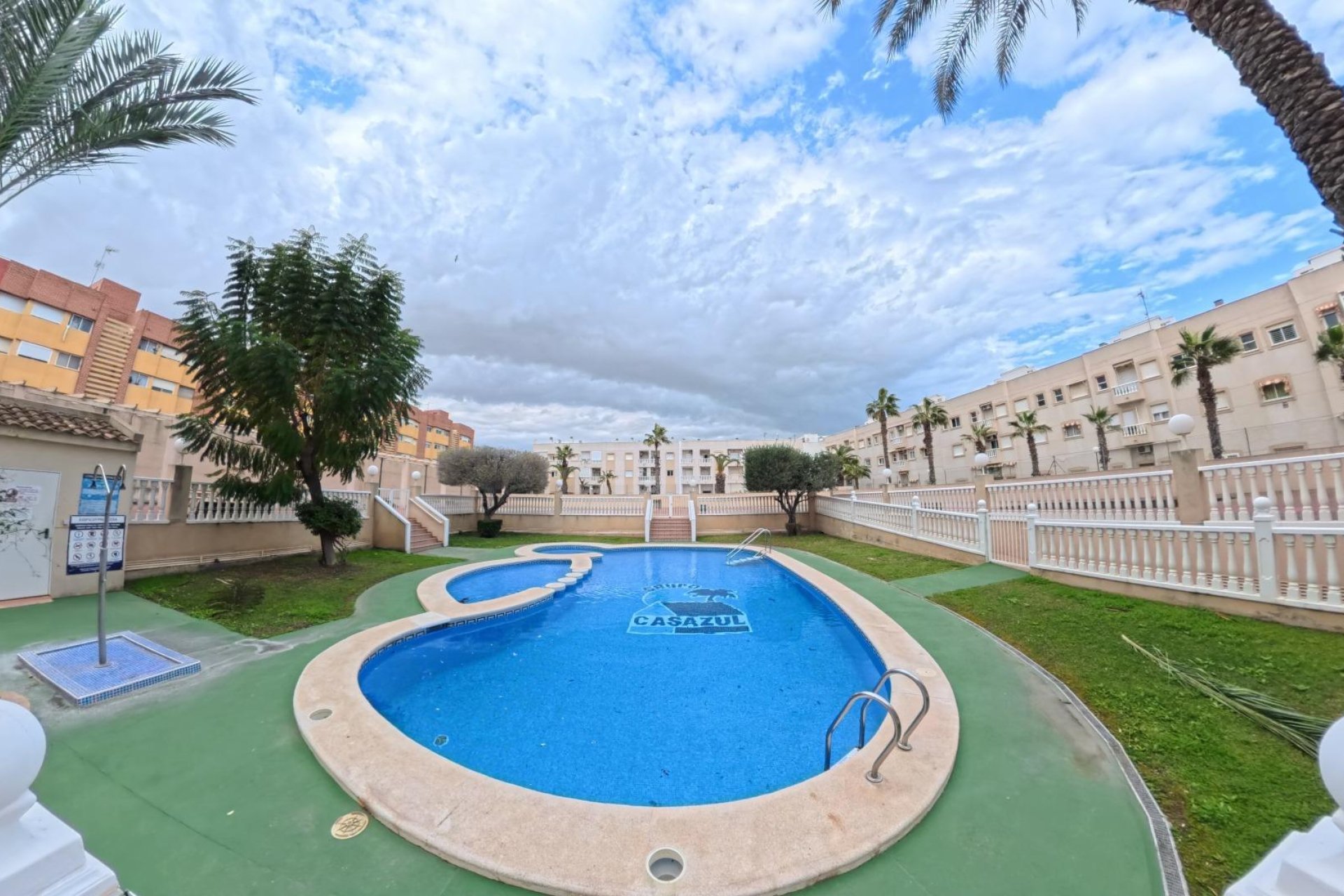 Revente - Apartment -
Torrevieja - Centro