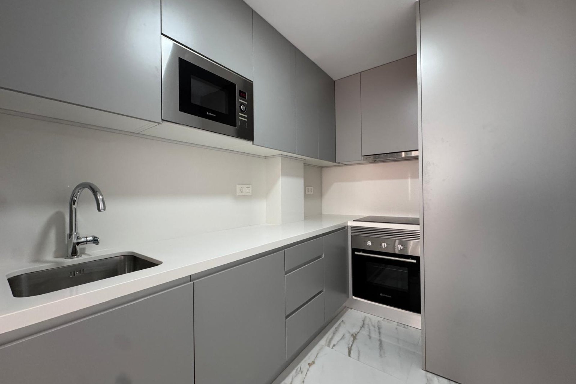 Revente - Apartment -
Torrevieja - Centro