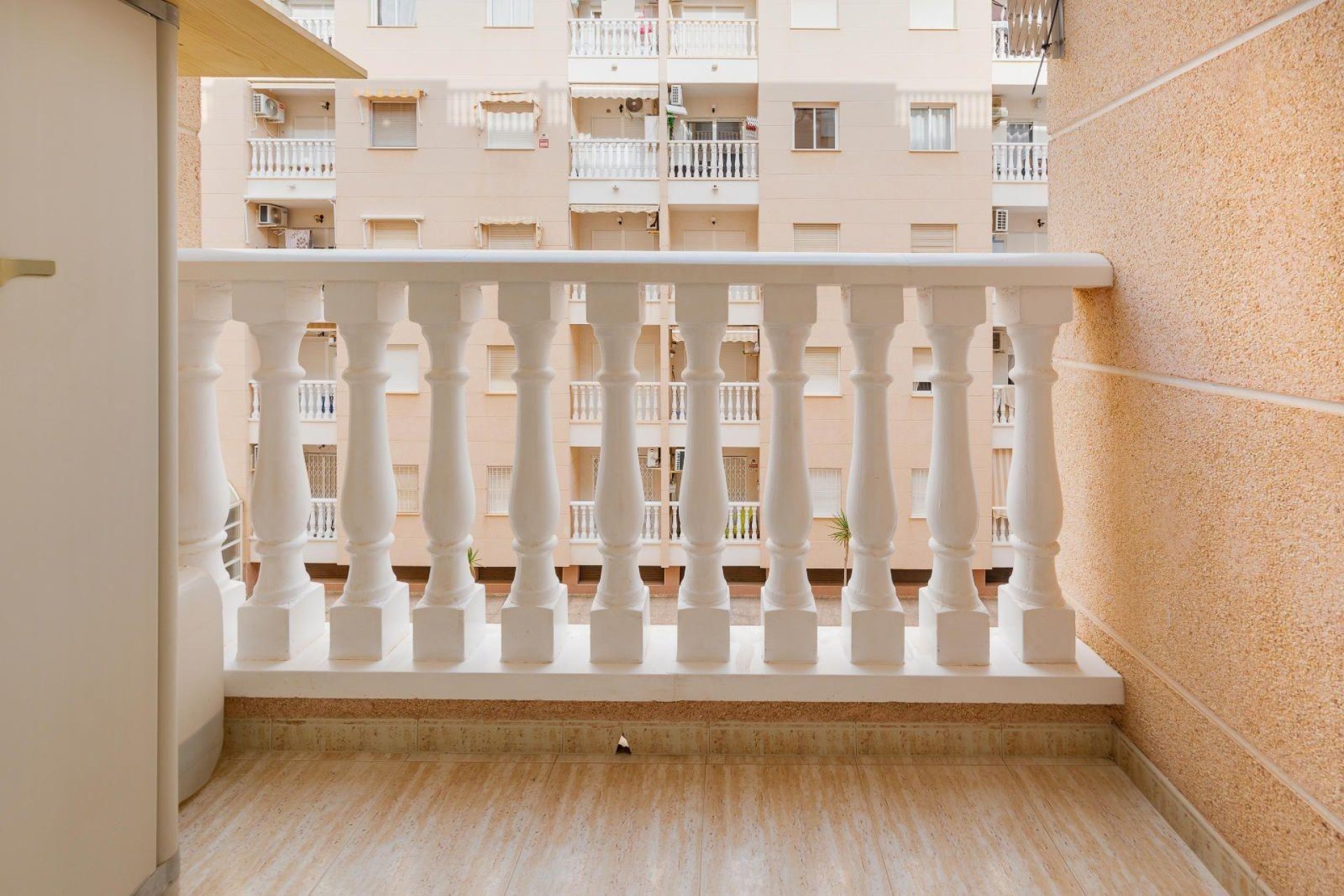 Revente - Apartment -
Torrevieja - Centro