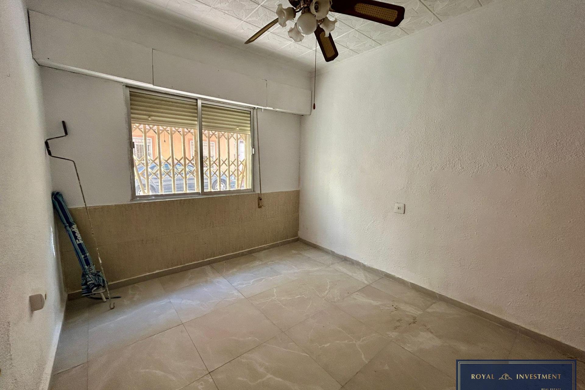 Revente - Apartment -
Torrevieja - Centro