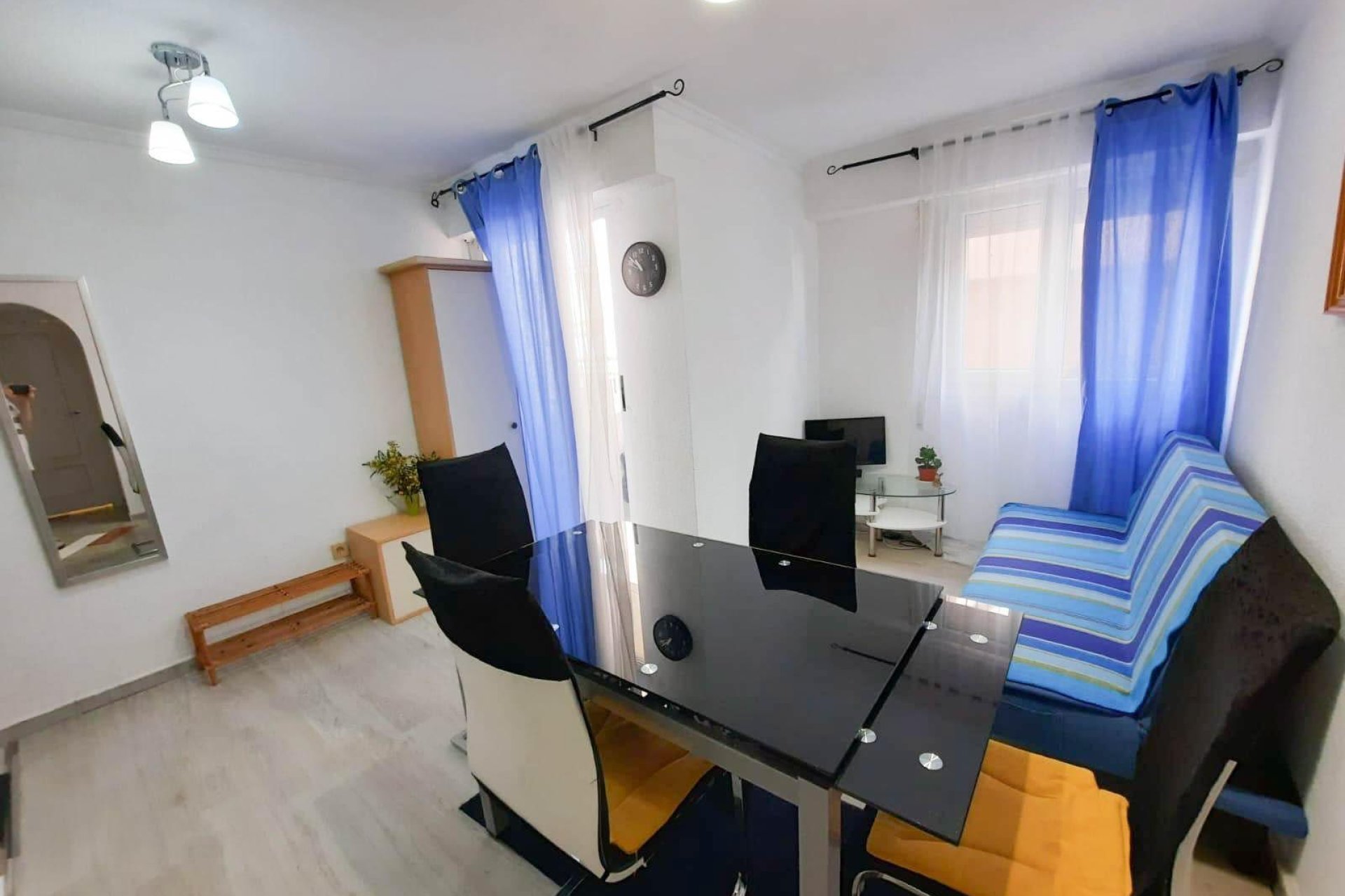 Revente - Apartment -
Torrevieja - Centro