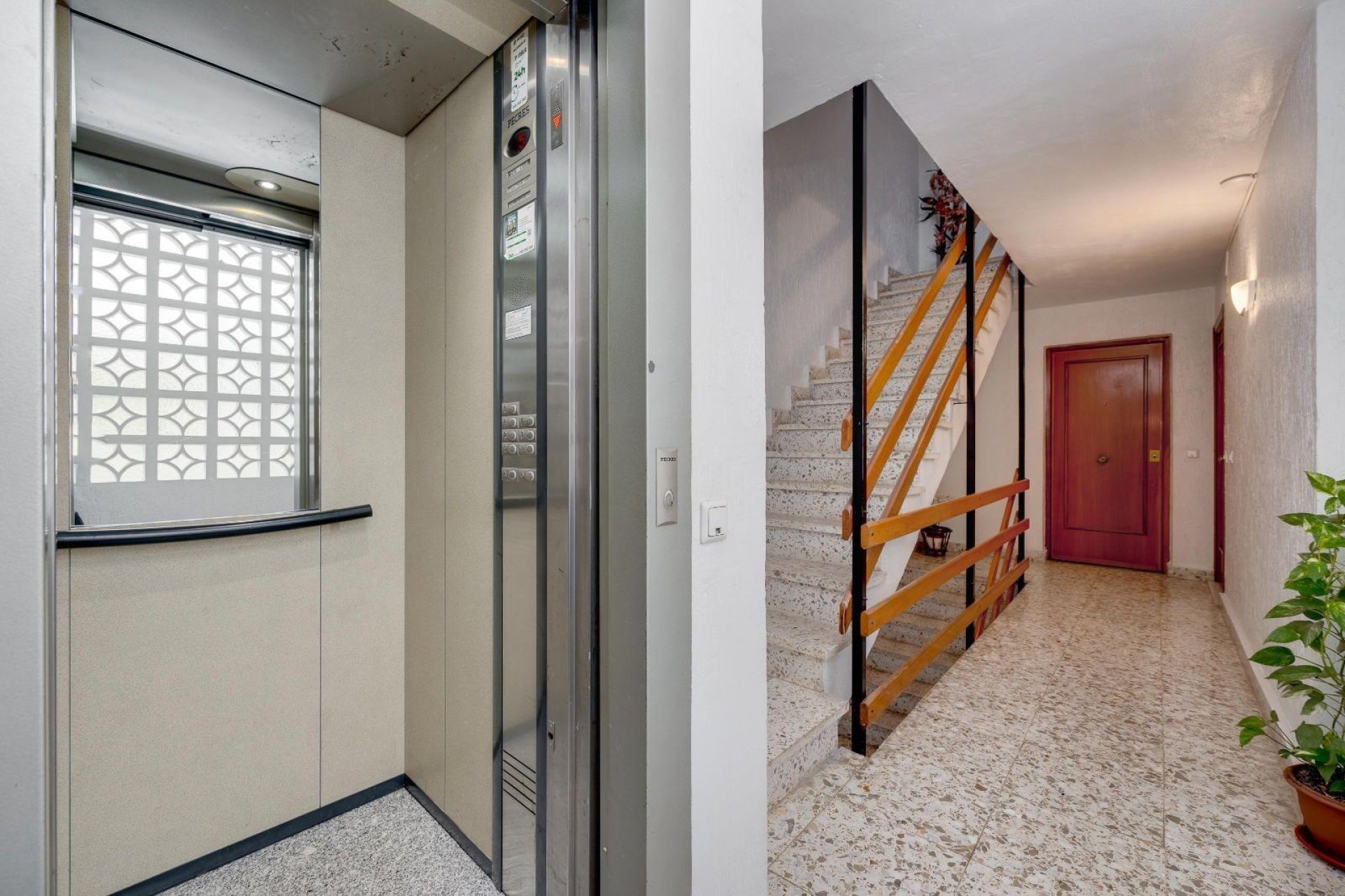 Revente - Apartment -
Torrevieja - Centro