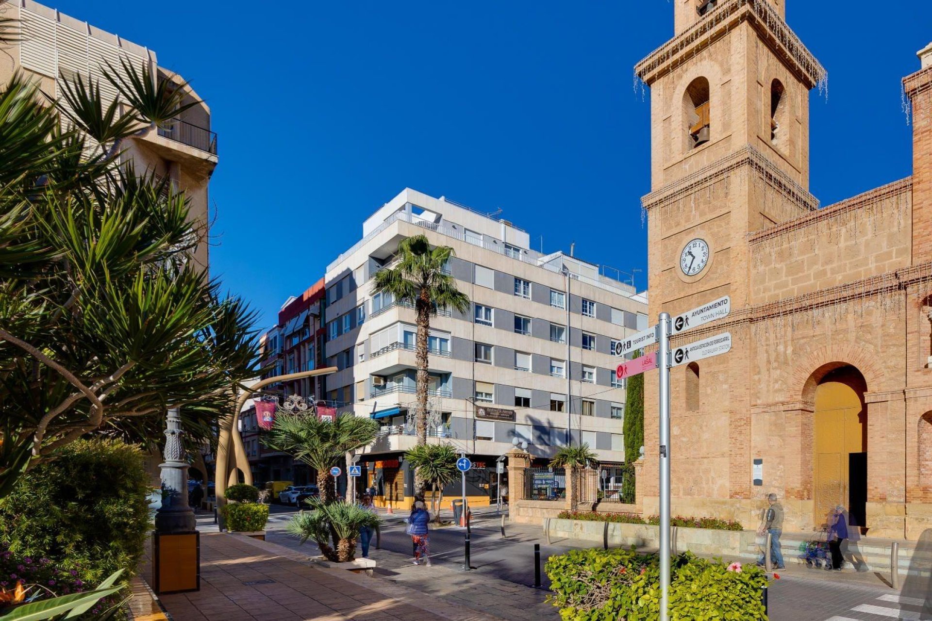 Revente - Apartment -
Torrevieja - Centro