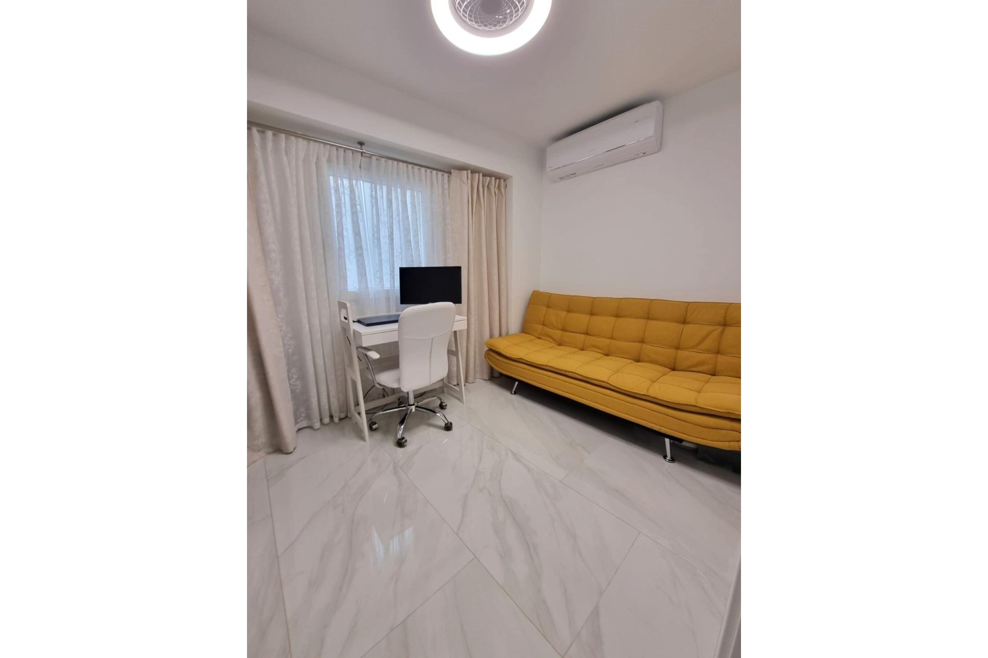 Revente - Apartment -
Torrevieja - Centro