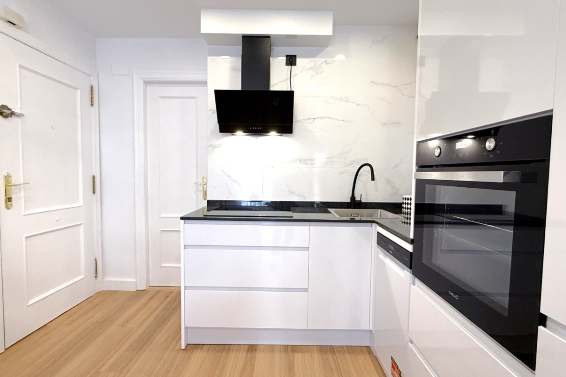 Revente - Apartment -
Torrevieja - Costa Blanca