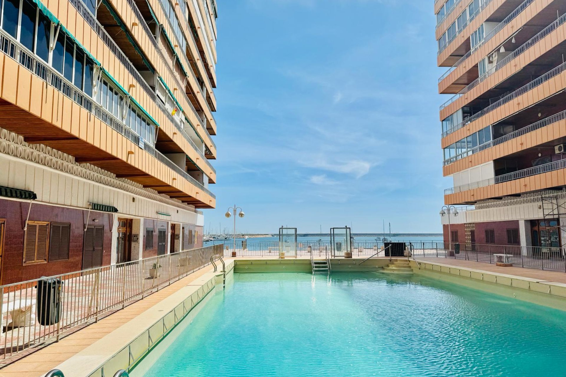 Revente - Apartment -
Torrevieja - Costa Blanca