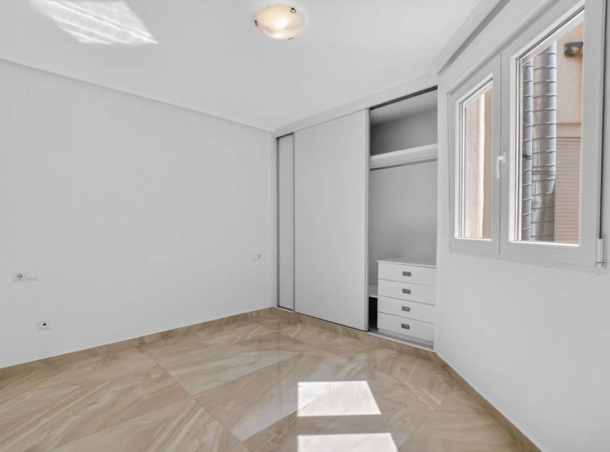 Revente - Apartment -
Torrevieja - Costa Blanca