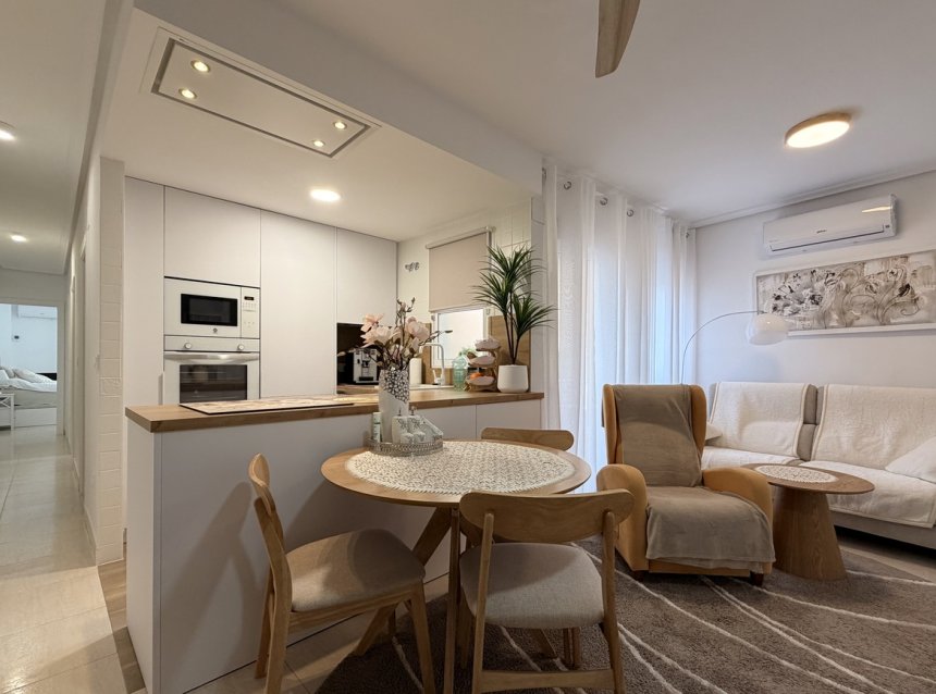 Revente - Apartment -
Torrevieja - Costa Blanca