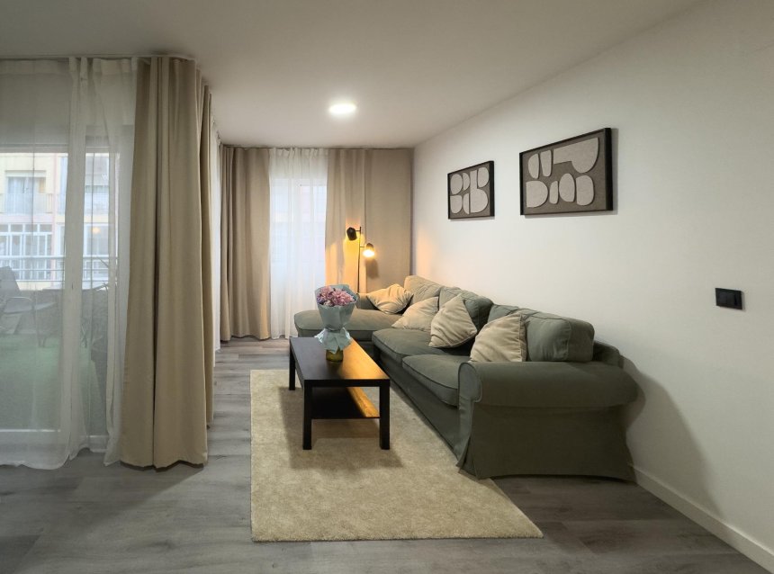 Revente - Apartment -
Torrevieja - Curva Del Palangre