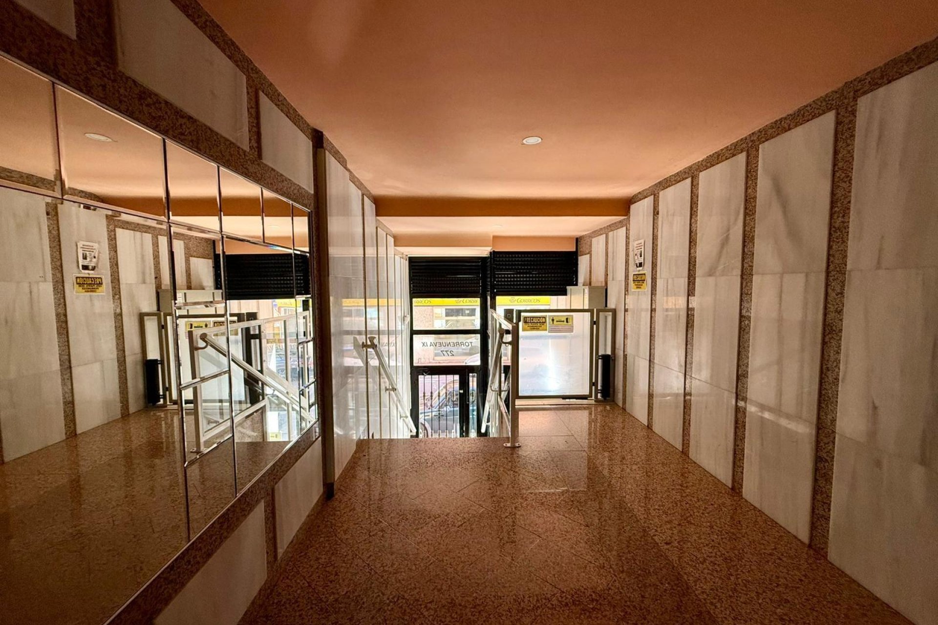 Revente - Apartment -
Torrevieja - Curva Del Palangre
