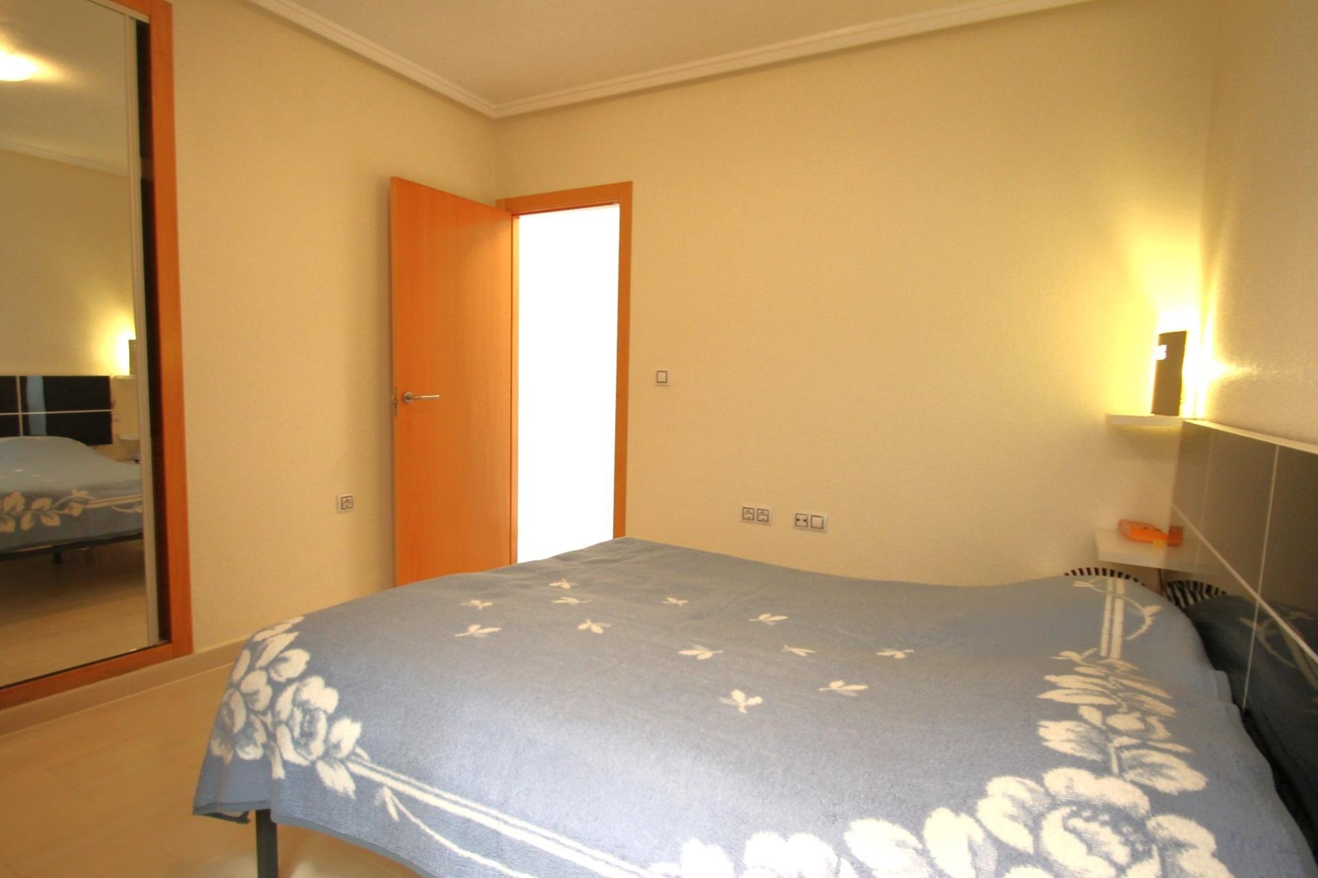 Revente - Apartment -
Torrevieja - El Molino