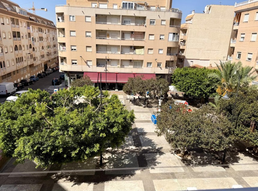 Revente - Apartment -
Torrevieja - El Molino