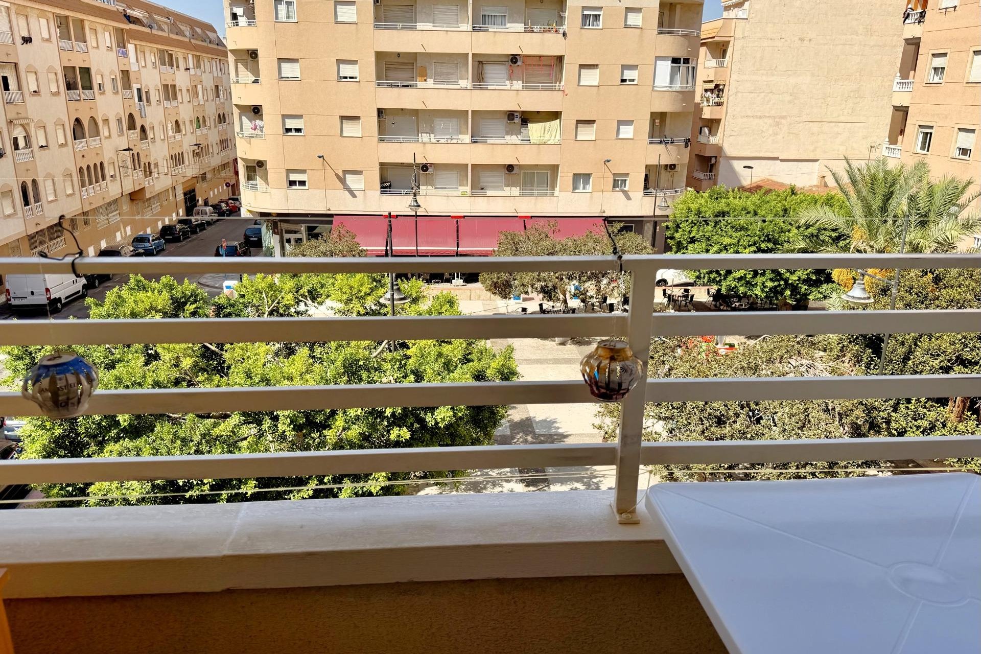 Revente - Apartment -
Torrevieja - El Molino