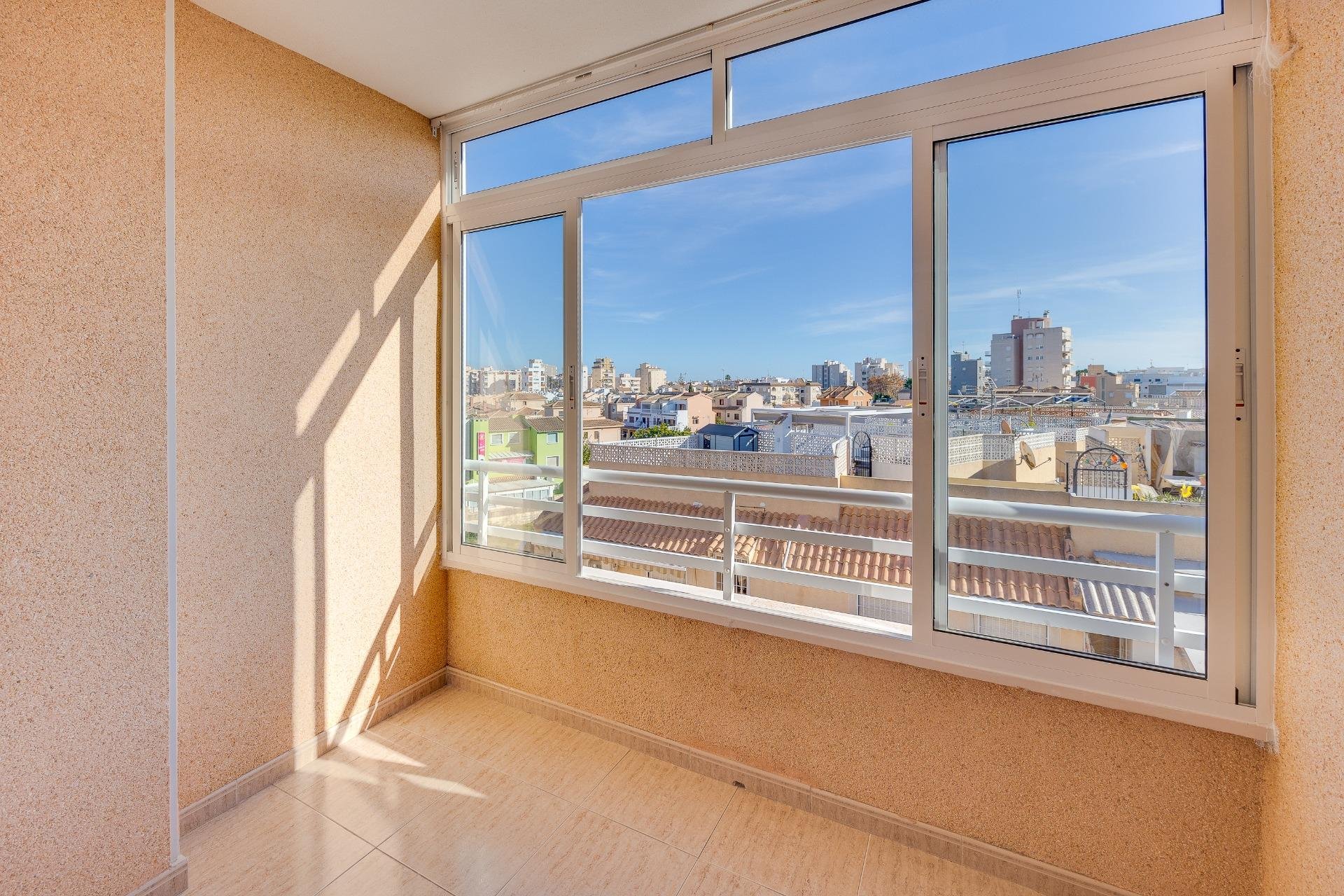 Revente - Apartment -
Torrevieja - Estacion De Autobuses