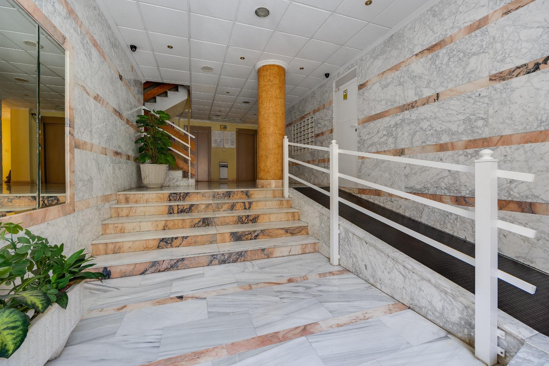 Revente - Apartment -
Torrevieja - Estacion De Autobuses