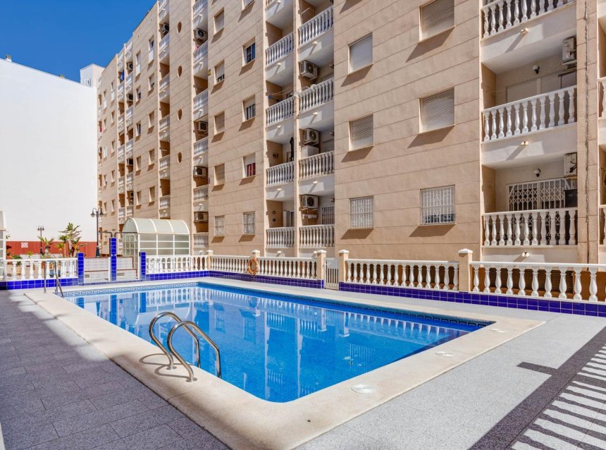 Revente - Apartment -
Torrevieja - Estacion De Autobuses