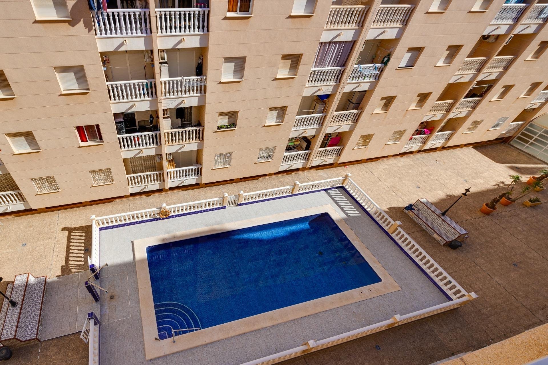Revente - Apartment -
Torrevieja - Estacion De Autobuses