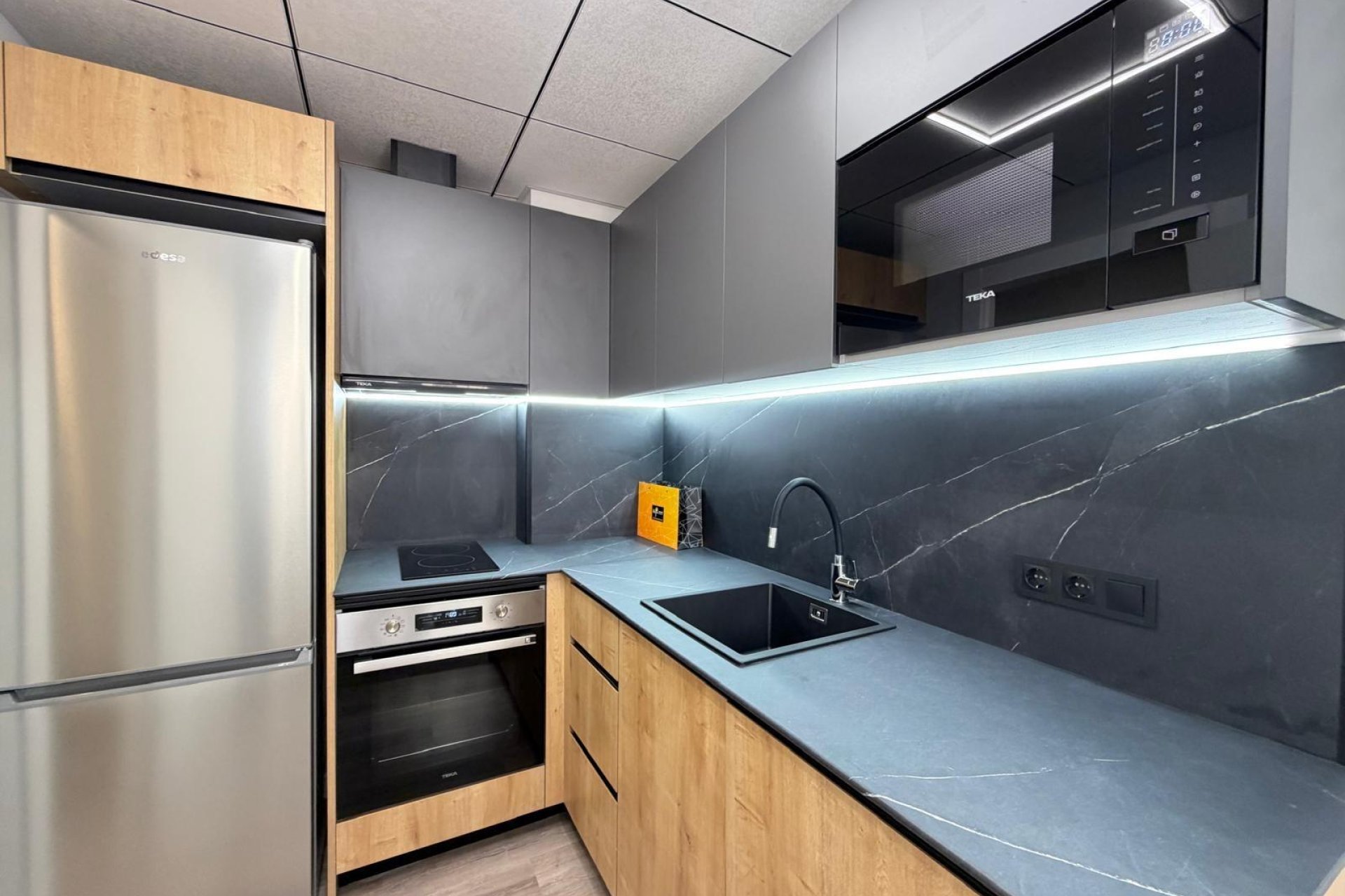 Revente - Apartment -
Torrevieja - Estacion De Autobuses