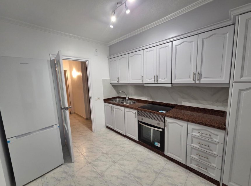 Revente - Apartment -
Torrevieja - Estacion De Autobuses