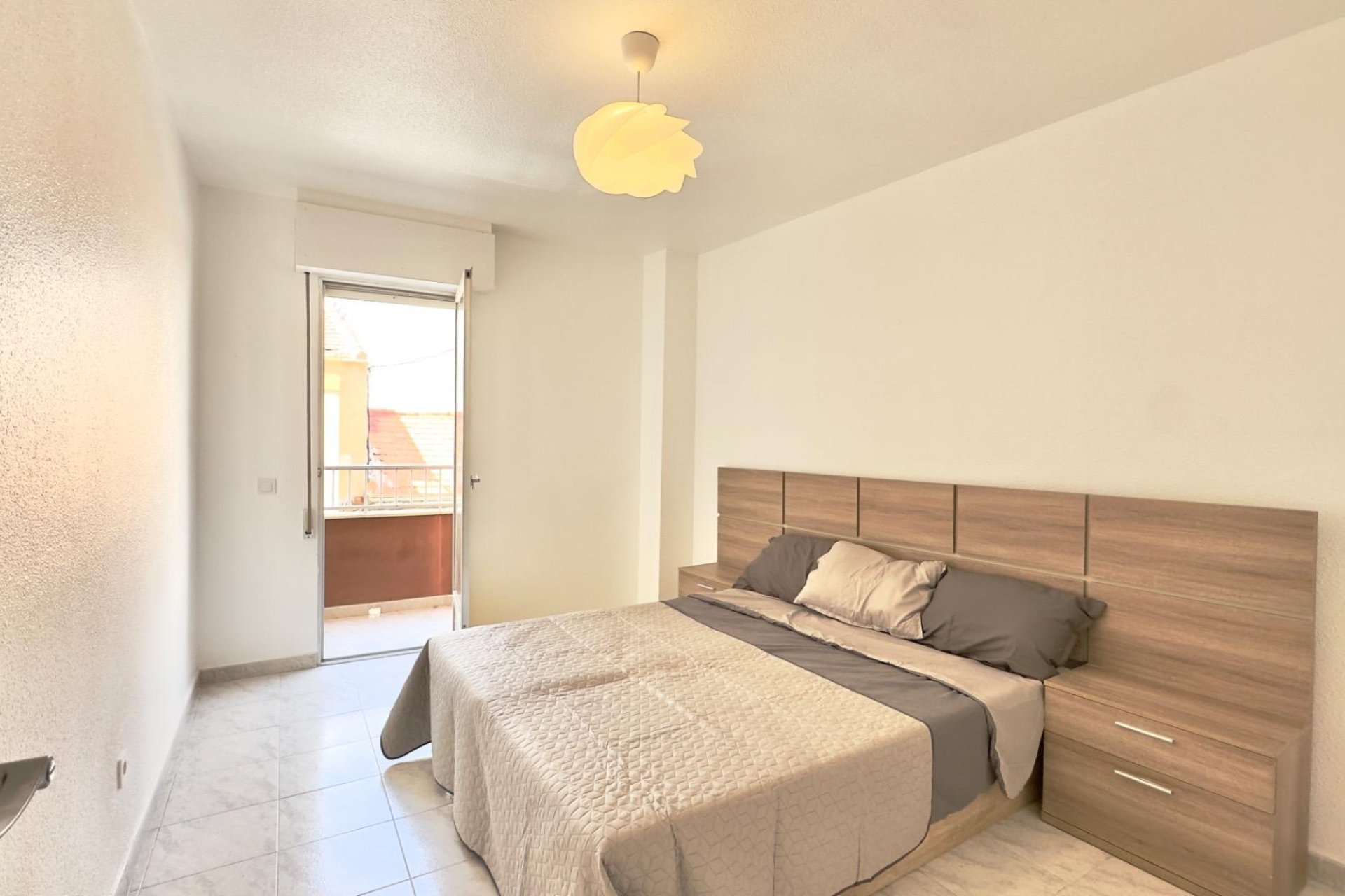 Revente - Apartment -
Torrevieja - Estacion De Autobuses