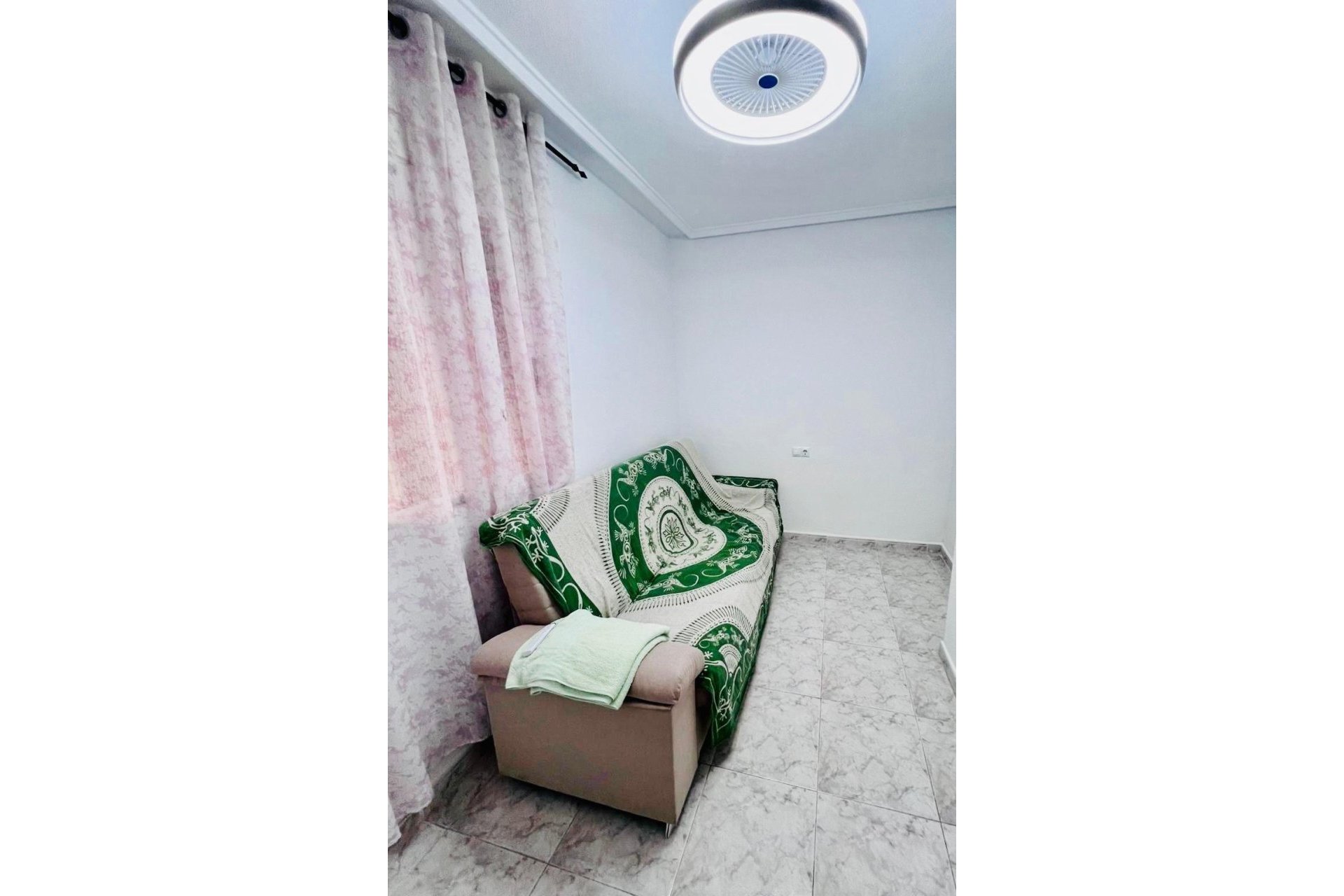Revente - Apartment -
Torrevieja - Estacion De Autobuses