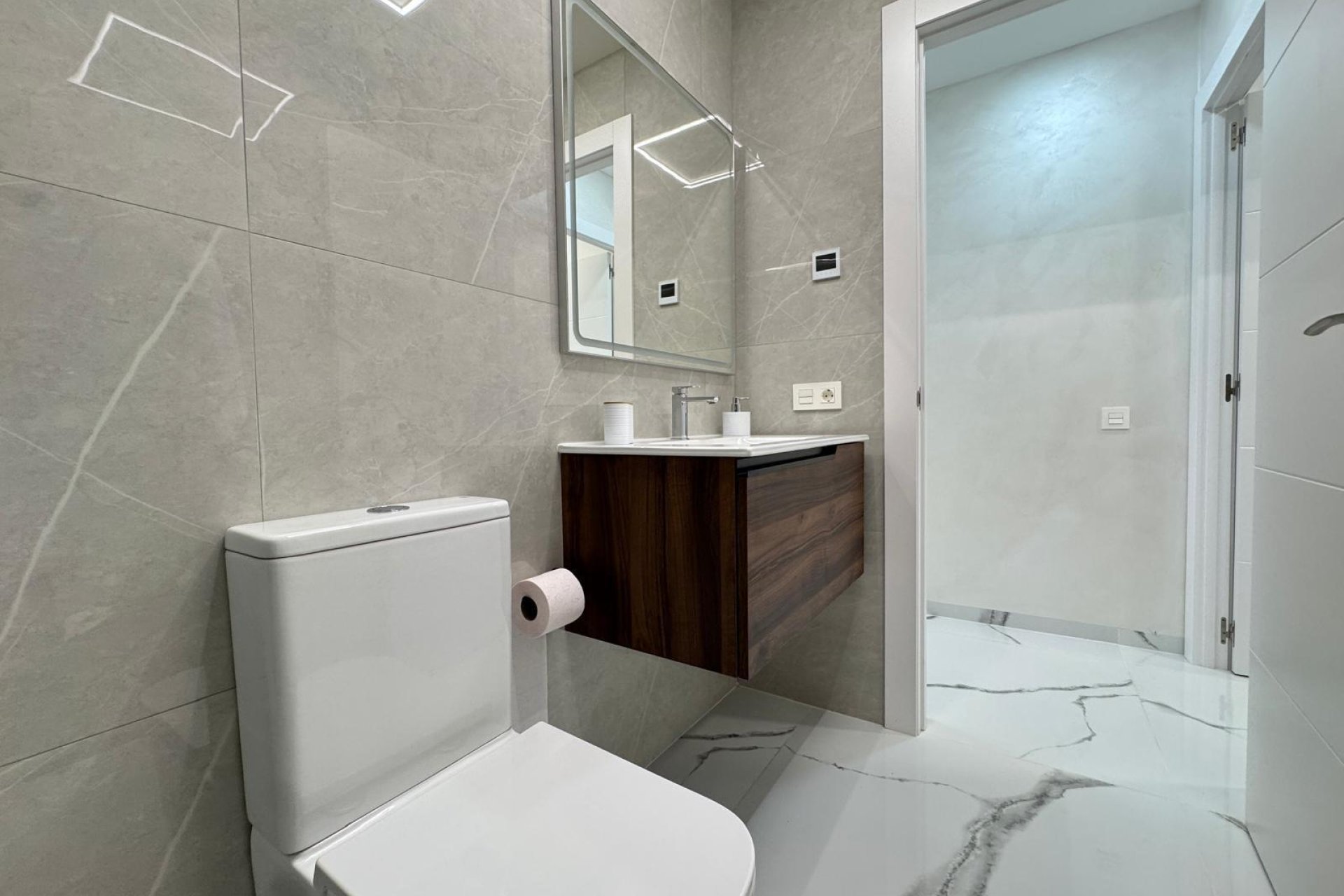 Revente - Apartment -
Torrevieja - Estacion De Autobuses