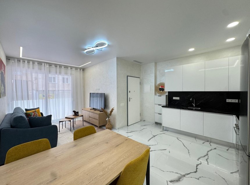 Revente - Apartment -
Torrevieja - Estacion De Autobuses