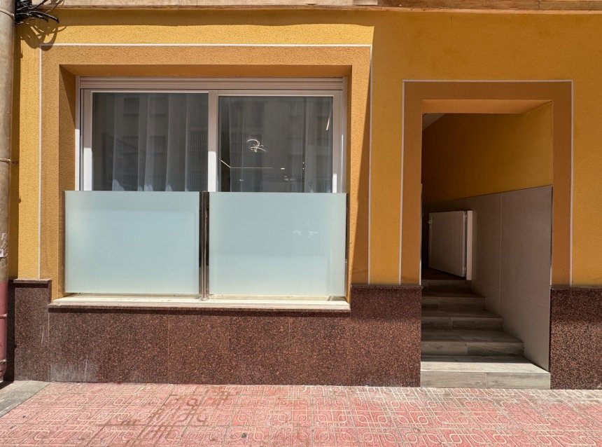 Revente - Apartment -
Torrevieja - Estacion De Autobuses