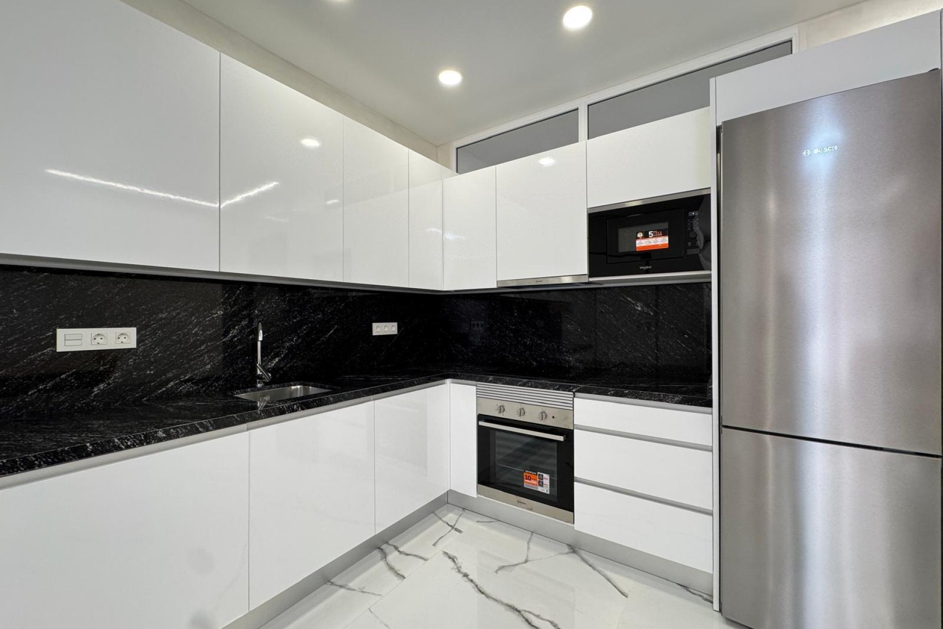 Revente - Apartment -
Torrevieja - Estacion De Autobuses