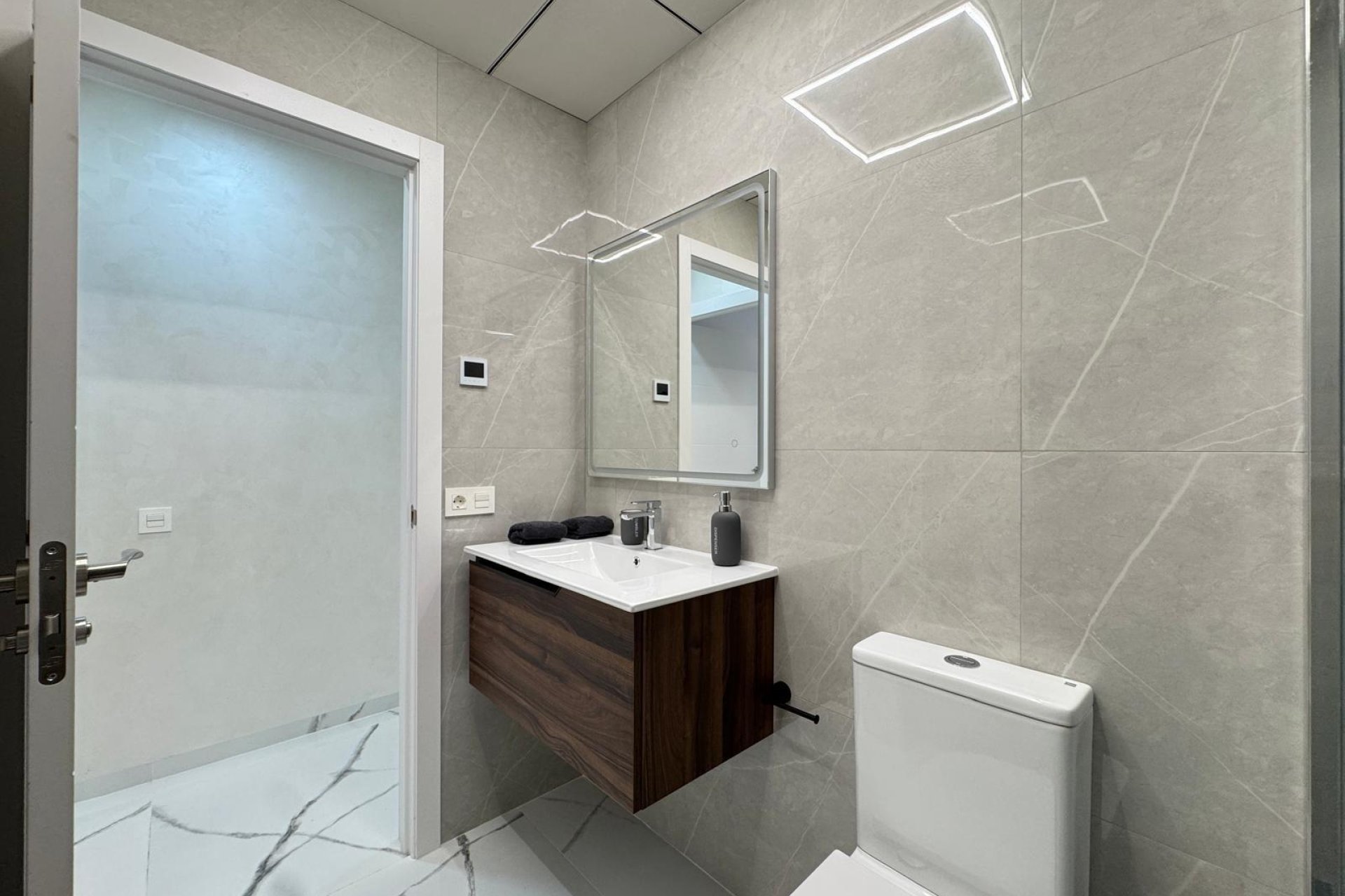 Revente - Apartment -
Torrevieja - Estacion De Autobuses