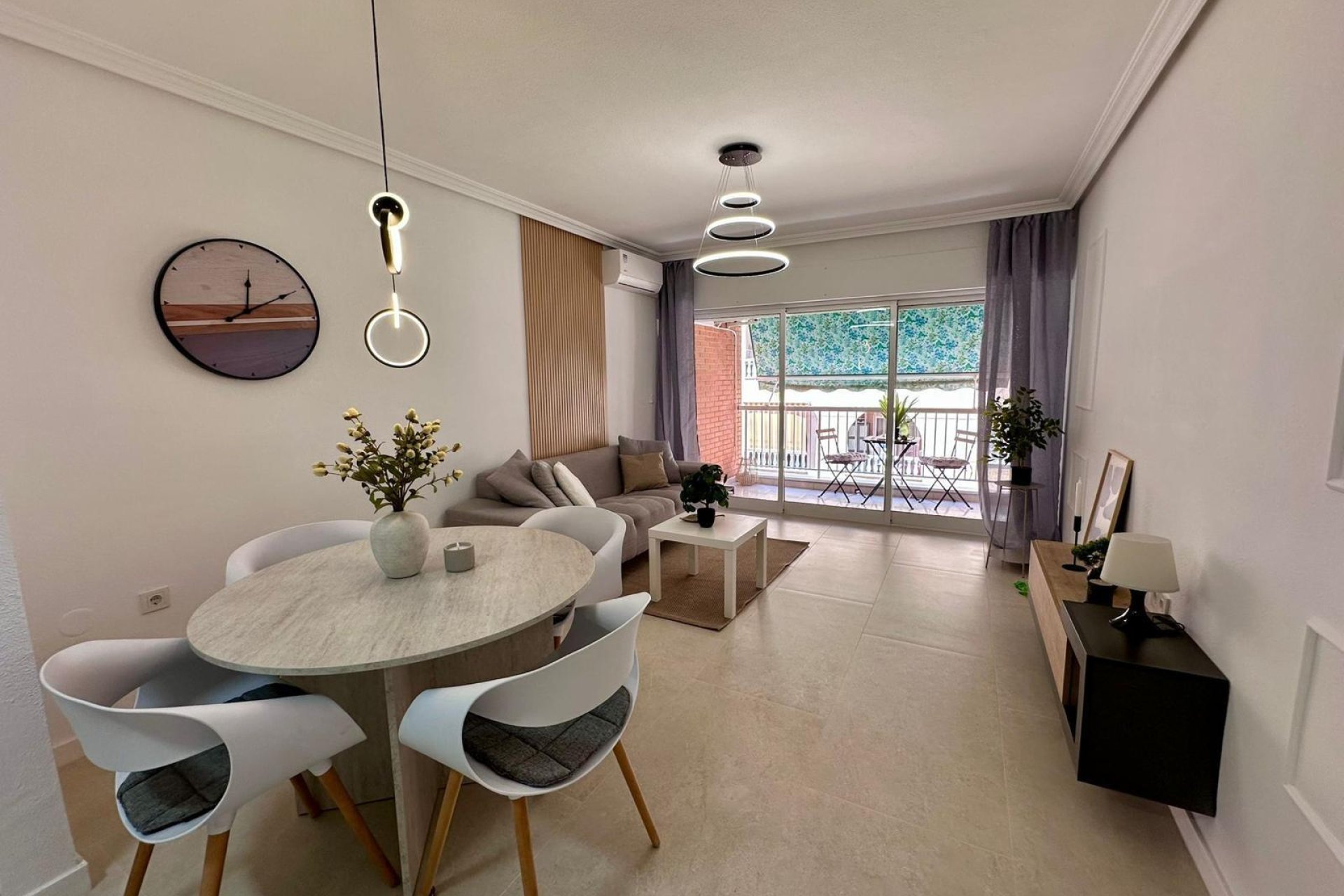 Revente - Apartment -
Torrevieja - Estacion De Autobuses
