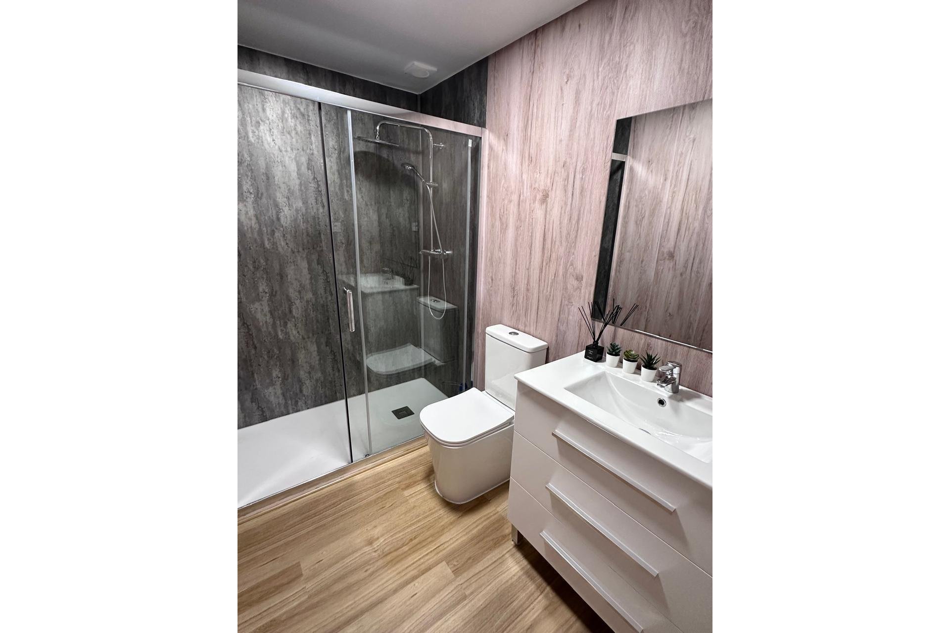 Revente - Apartment -
Torrevieja - Estacion De Autobuses