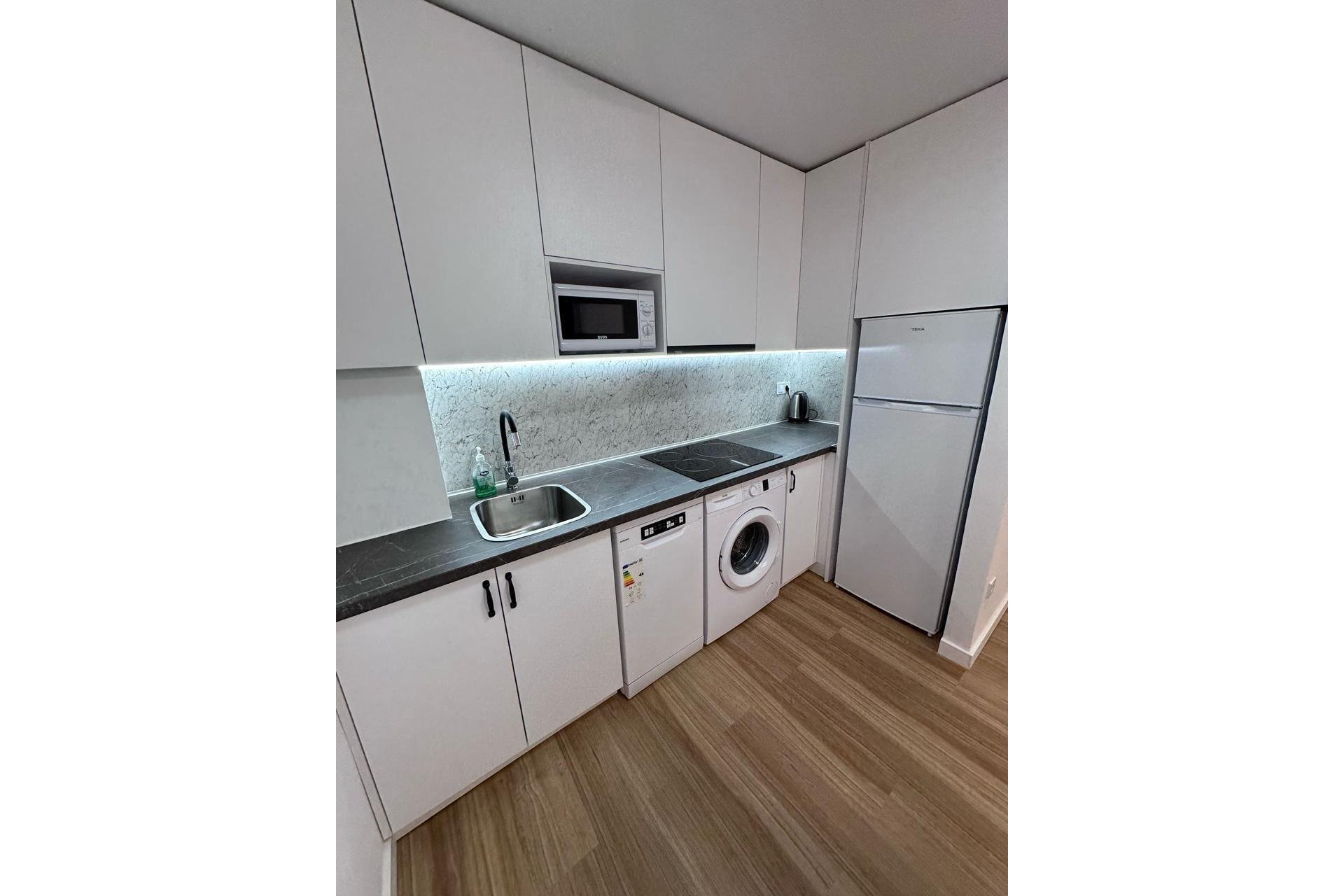Revente - Apartment -
Torrevieja - Estacion De Autobuses