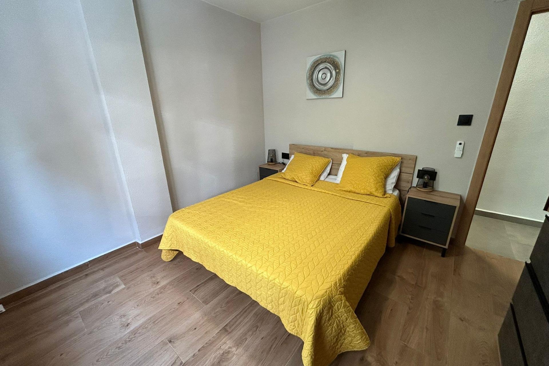 Revente - Apartment -
Torrevieja - Estacion De Autobuses