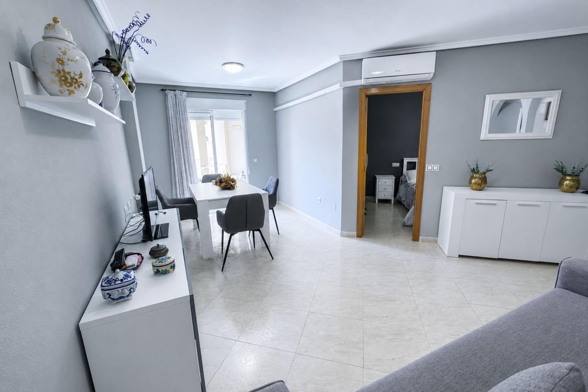 Revente - Apartment -
Torrevieja - Estacion De Autobuses
