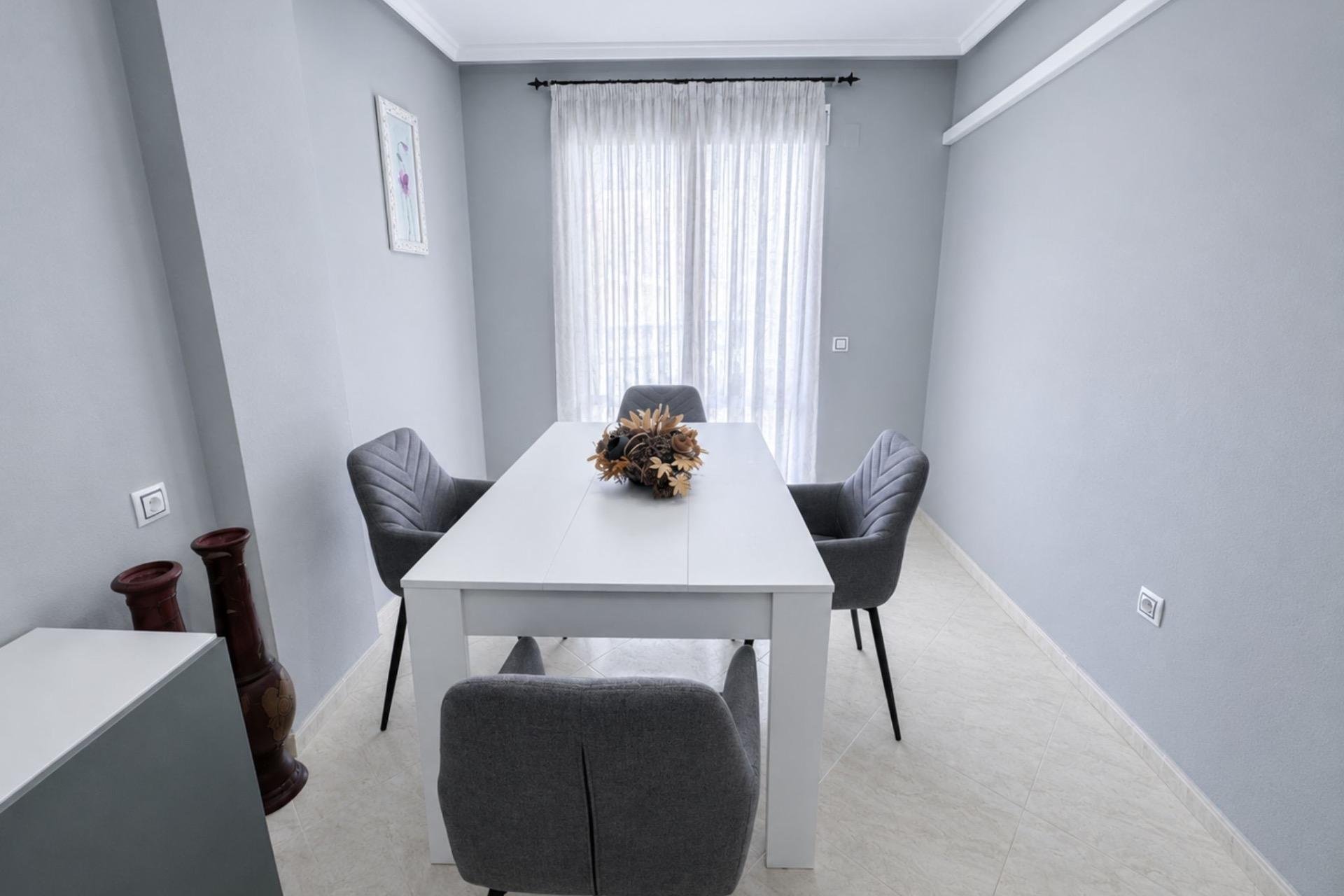 Revente - Apartment -
Torrevieja - Estacion De Autobuses