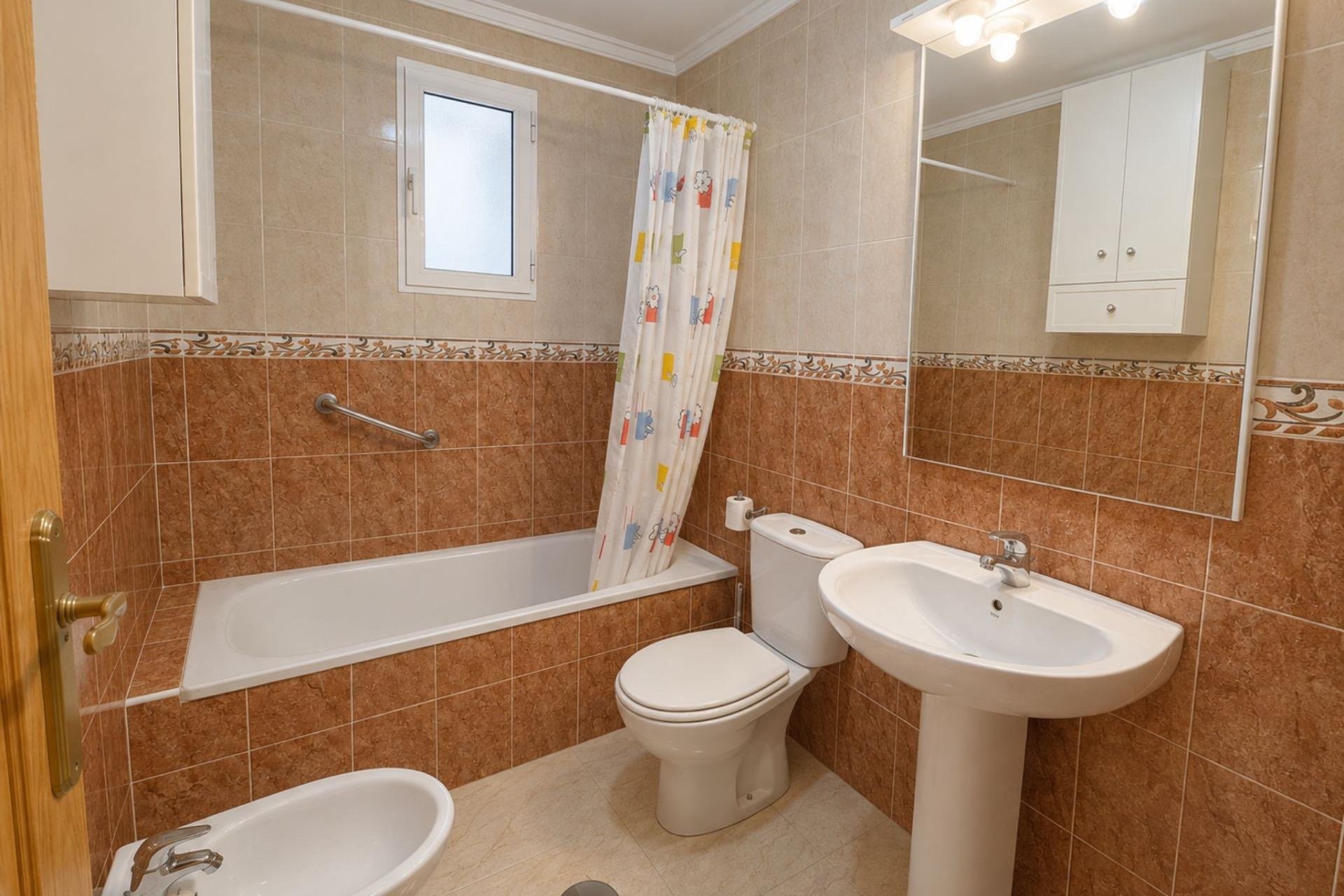 Revente - Apartment -
Torrevieja - Estacion De Autobuses
