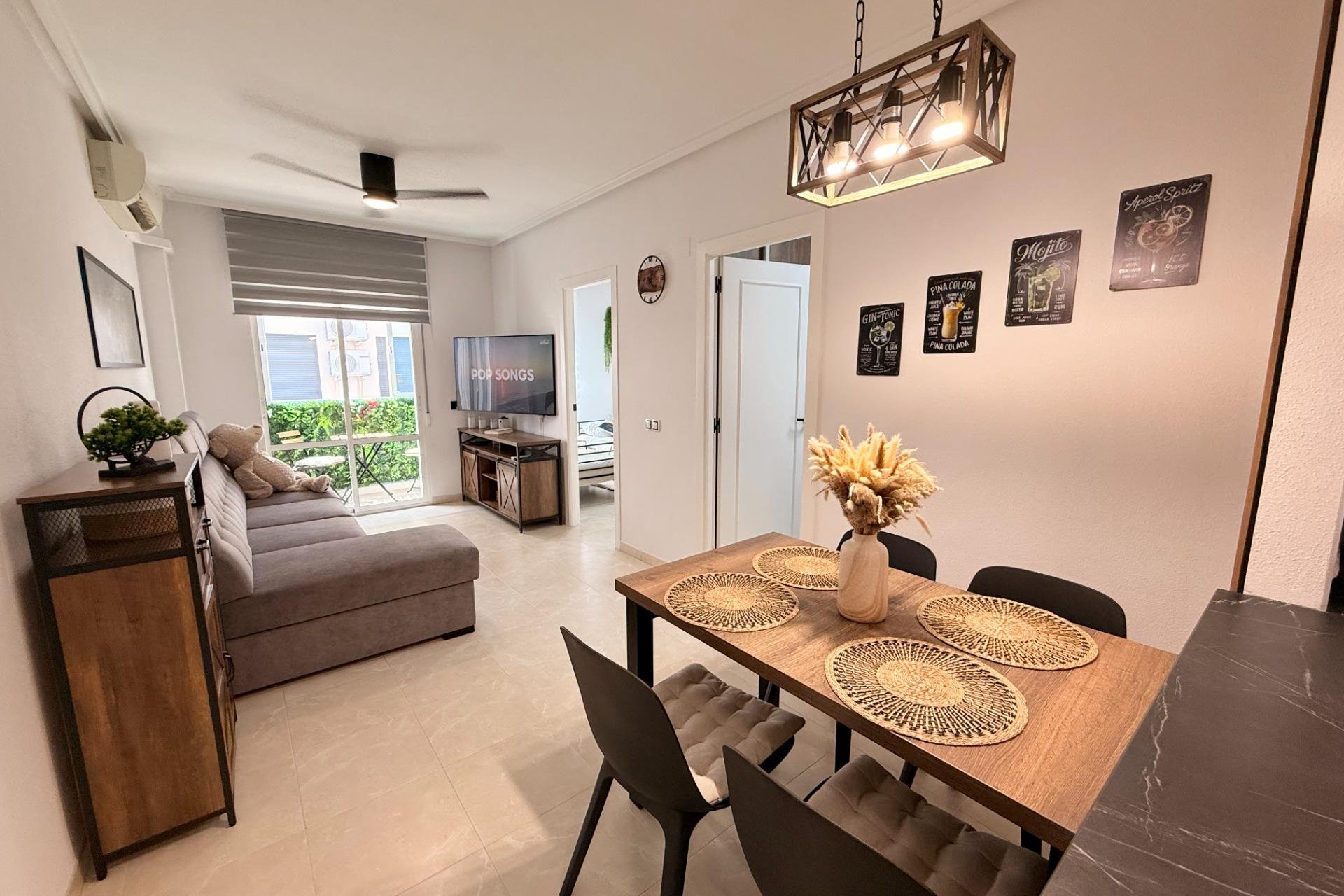Revente - Apartment -
Torrevieja - Estacion De Autobuses
