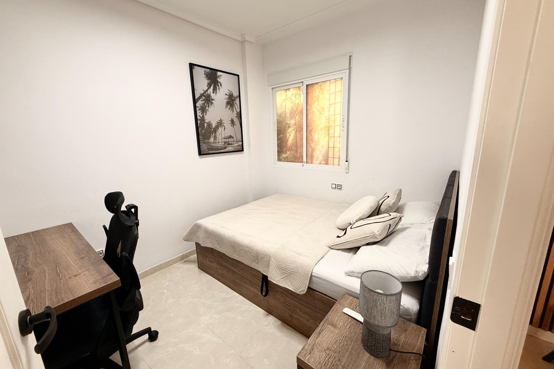 Revente - Apartment -
Torrevieja - Estacion De Autobuses
