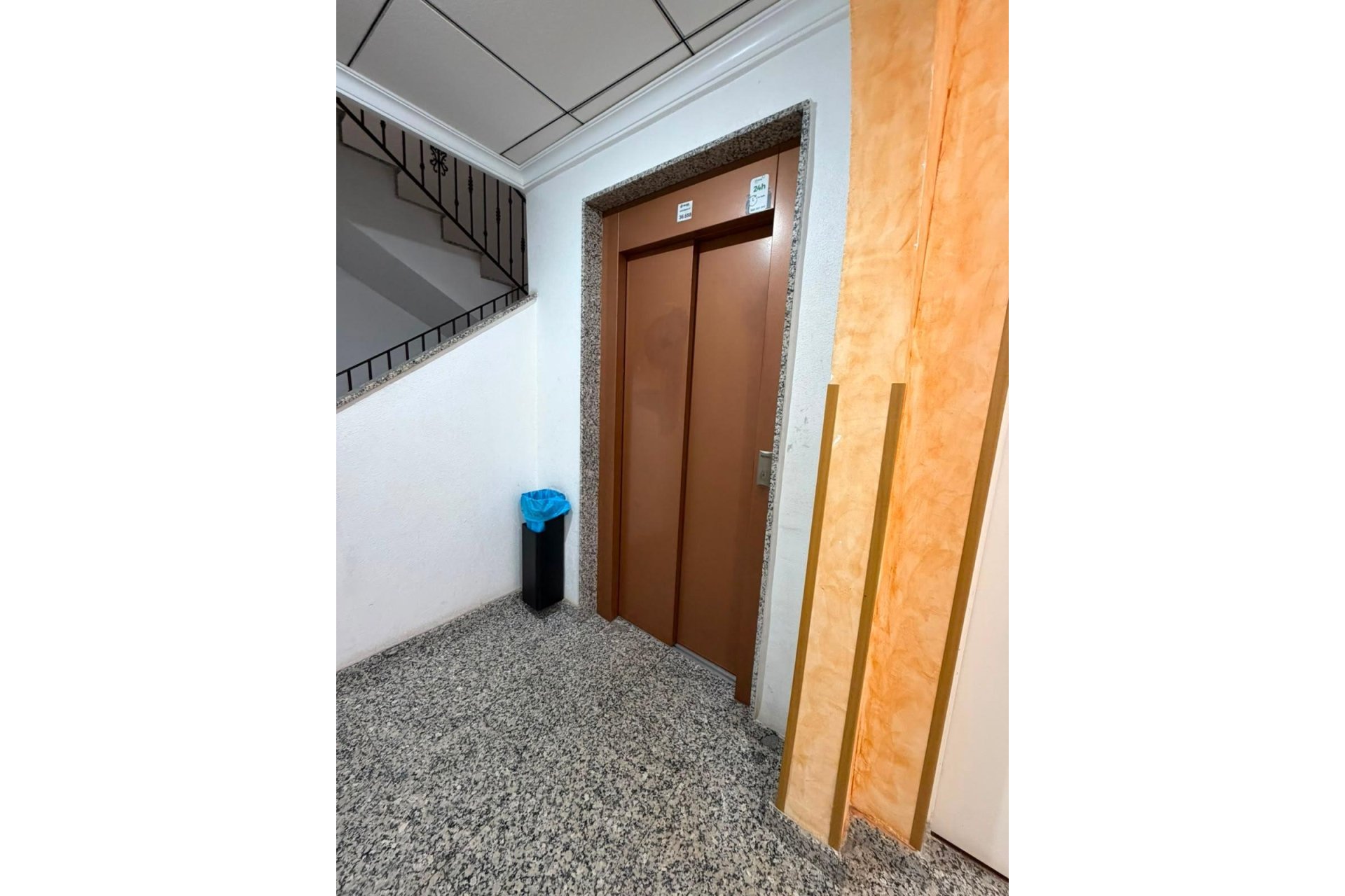 Revente - Apartment -
Torrevieja - Estacion De Autobuses