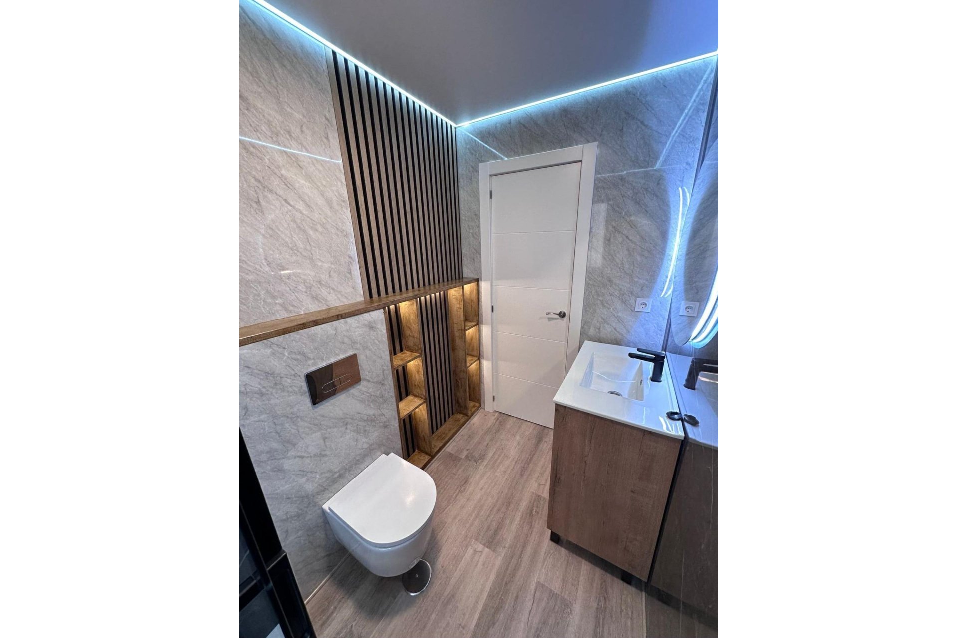 Revente - Apartment -
Torrevieja - Estacion De Autobuses