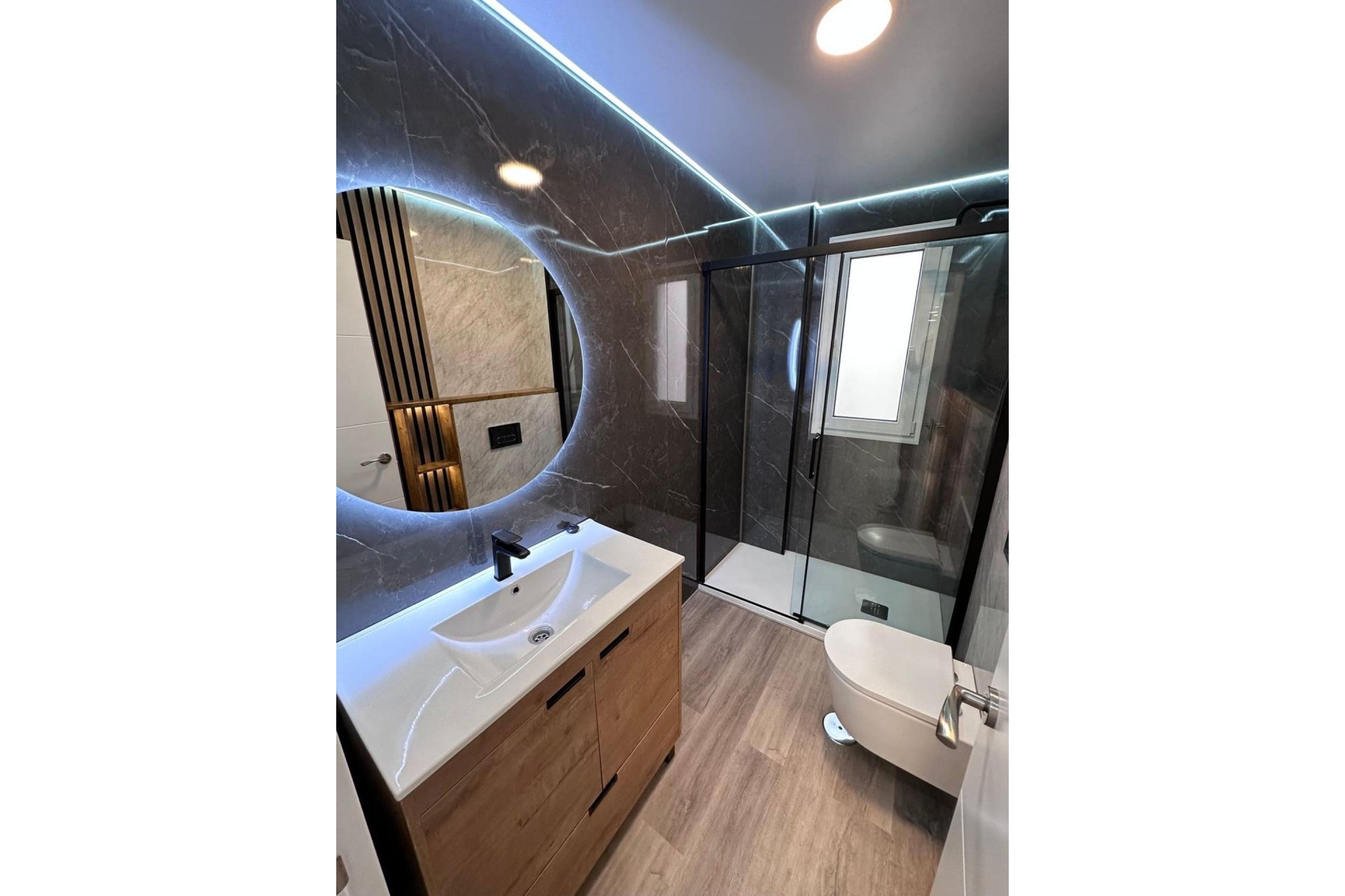 Revente - Apartment -
Torrevieja - Estacion De Autobuses